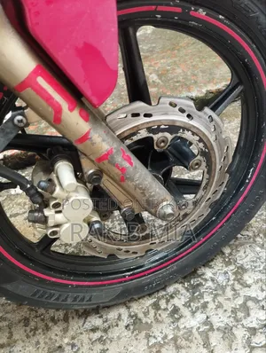 TVS Apache RTR 160 2V 2018 Red