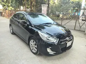 হুন্ডাই এক্সসেন্ট ২০১৭ কালো