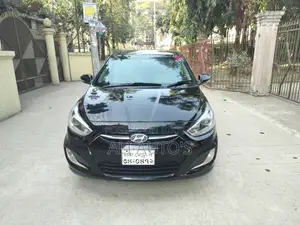 হুন্ডাই এক্সসেন্ট ২০১৭ কালো