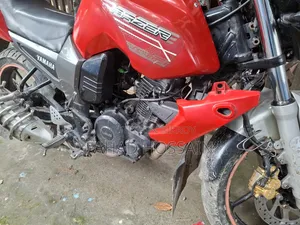 Yamaha FZ 2014 Red