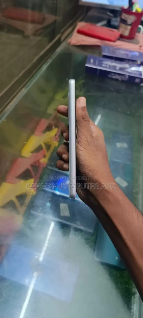 স্যামসাং গ্যালাক্সি এ৩৩ ৫জি ১২৮ জিবি সাদা