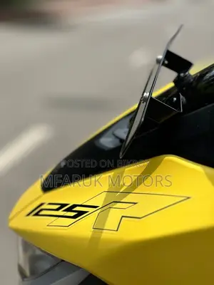 Hero 2026 Yellow