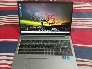 নতুন ল্যাপটপ HP ZBook Firefly 15 G7 16GB Intel Core I7 SSD 512GB