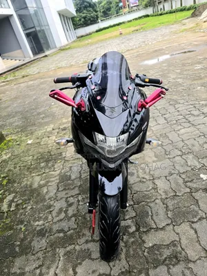 সুজুকি জিক্সার এসএফ ২০২৪ ব্ল্যাক