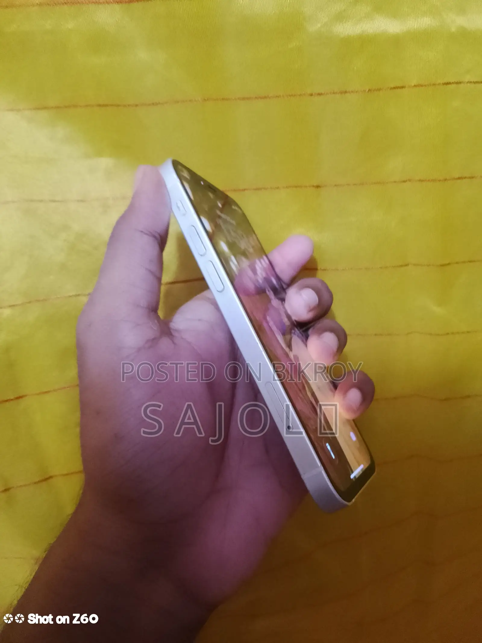 অ্যাপল আইফোন ১২ মিনি ৬৪ জিবি সাদা