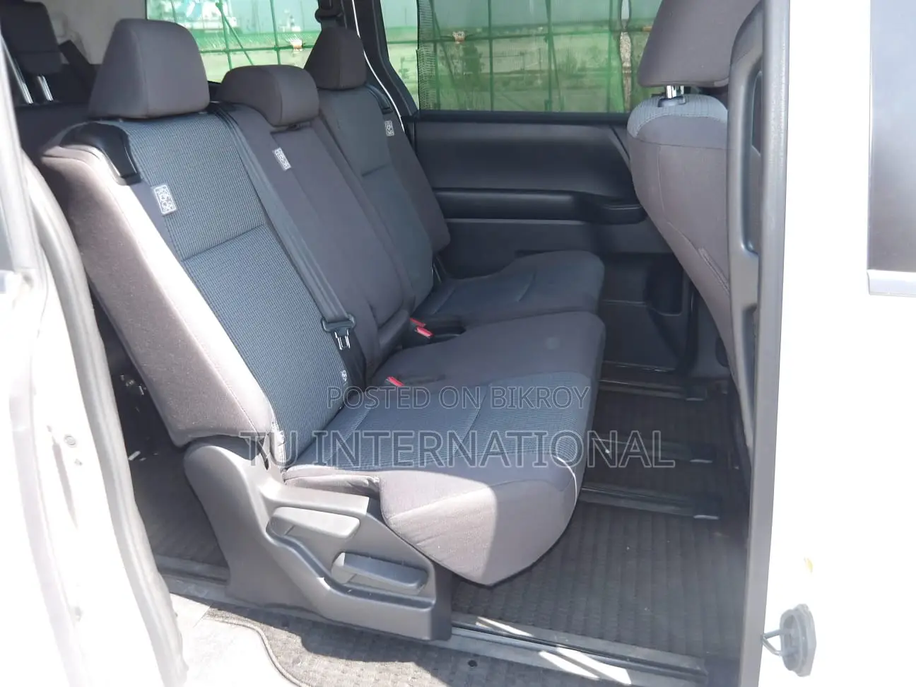 Toyota Noah 2022 Pearl