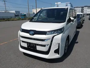 Toyota Noah 2022 Pearl