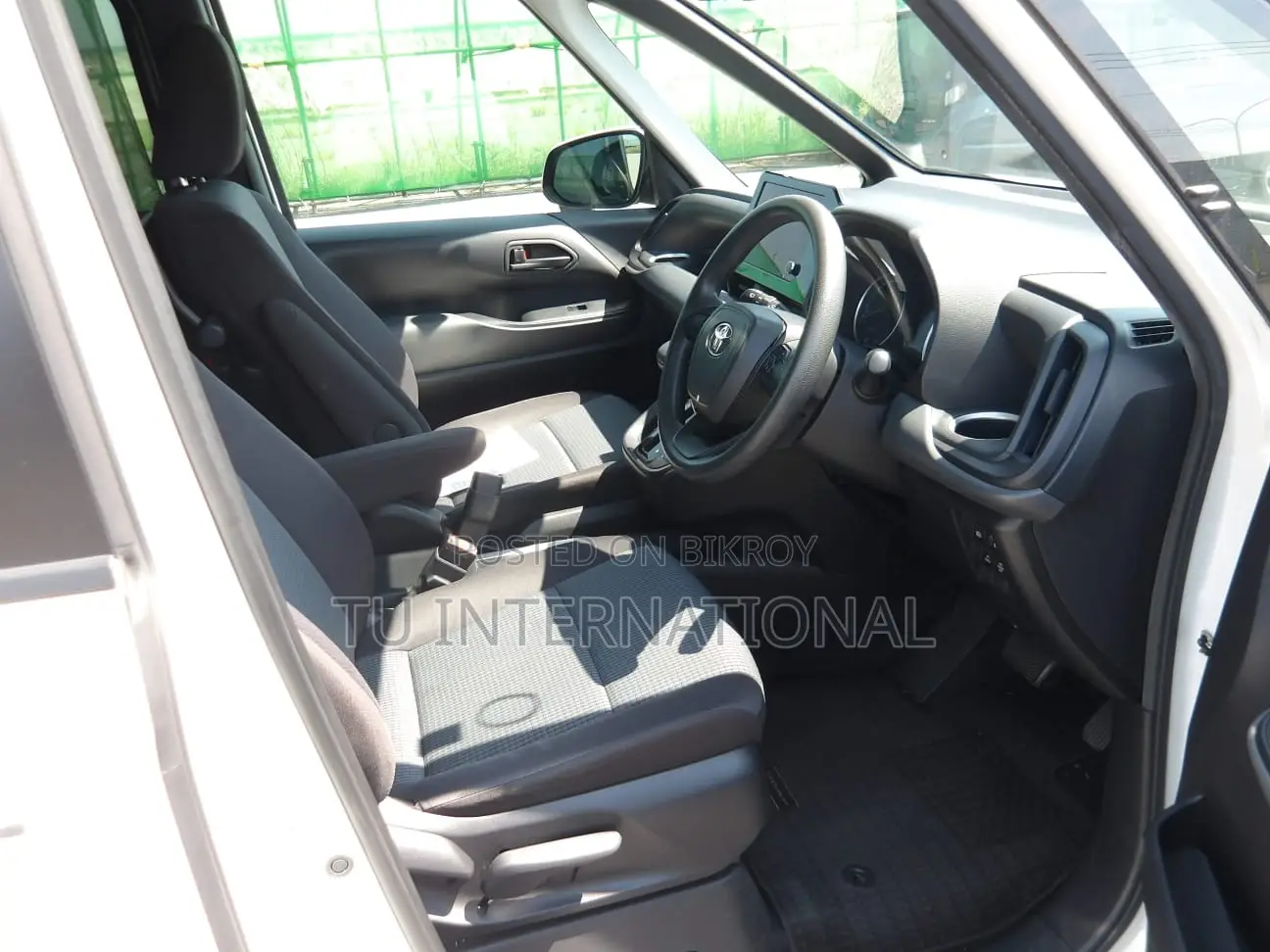 Toyota Noah 2022 Pearl