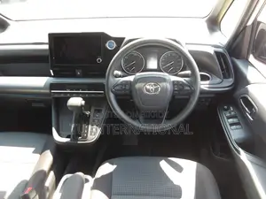 Toyota Noah 2022 Pearl