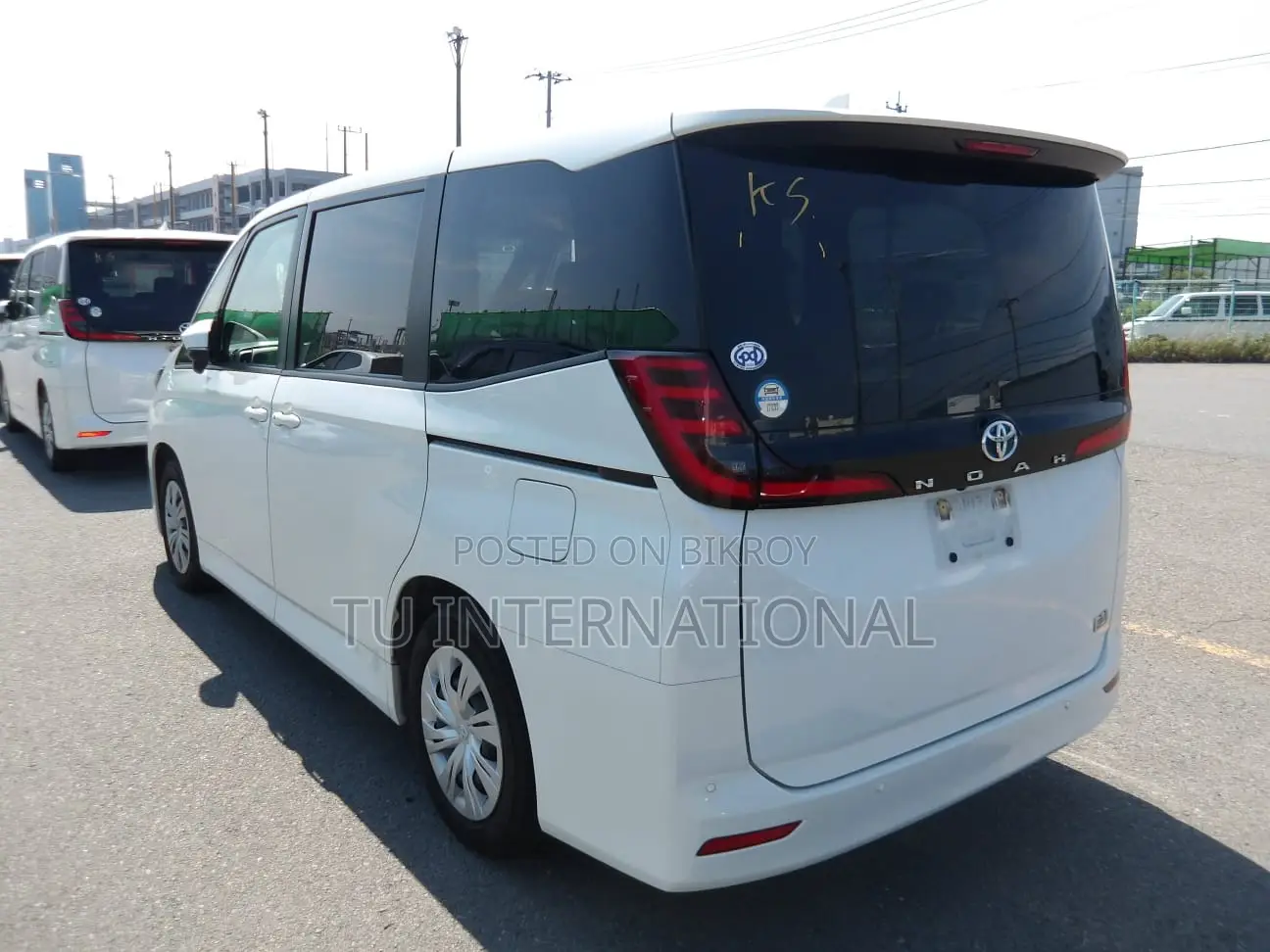Toyota Noah 2022 Pearl