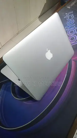 Laptop Apple MacBook Pro 2015 8GB Intel Core i5 SSD 128GB
