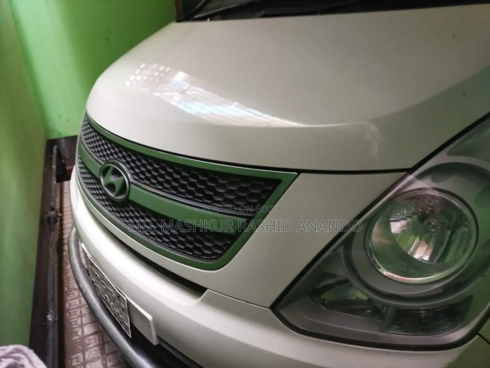 Hyundai H1 2013 White