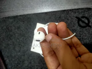 অ্যাপল ইয়ারপডস ৩.৫ মিমি হেডফোন সহ