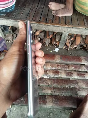 রিয়েলমি ১০ প্রো+ ১২৮ জিবি অরেঞ্জ