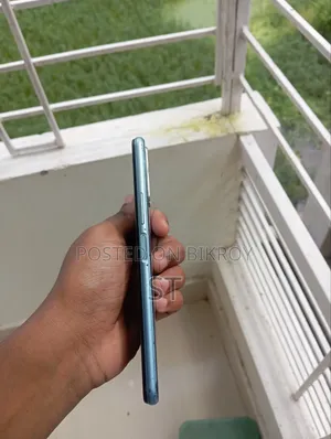 Vivo V20 128 GB Silver