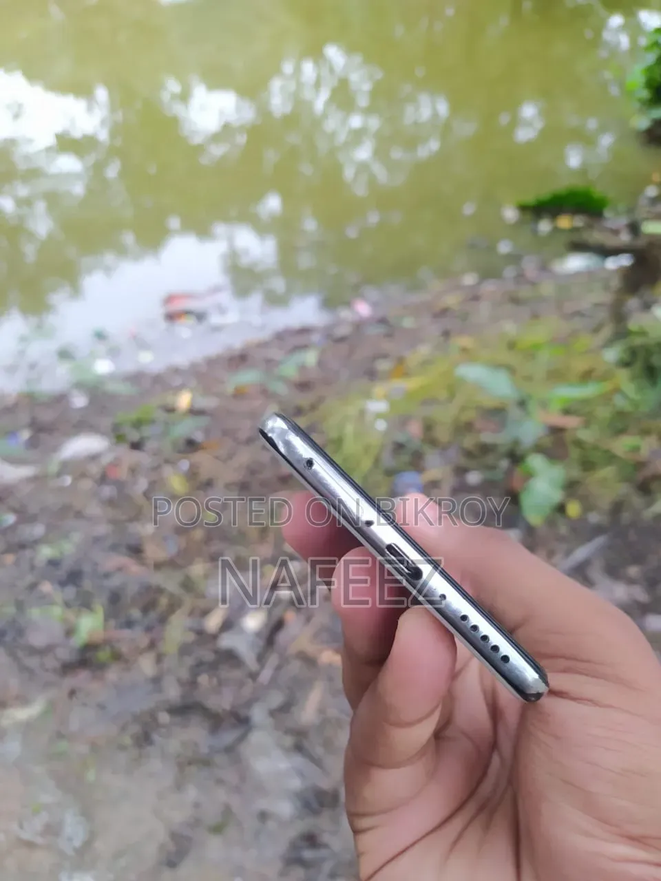 Vivo V50e ১২৮ জিবি সাদা
