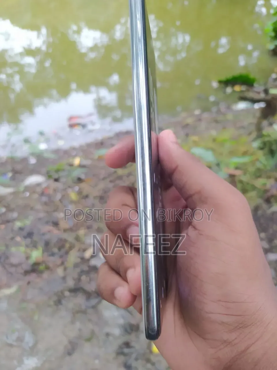 Vivo V50e ১২৮ জিবি সাদা