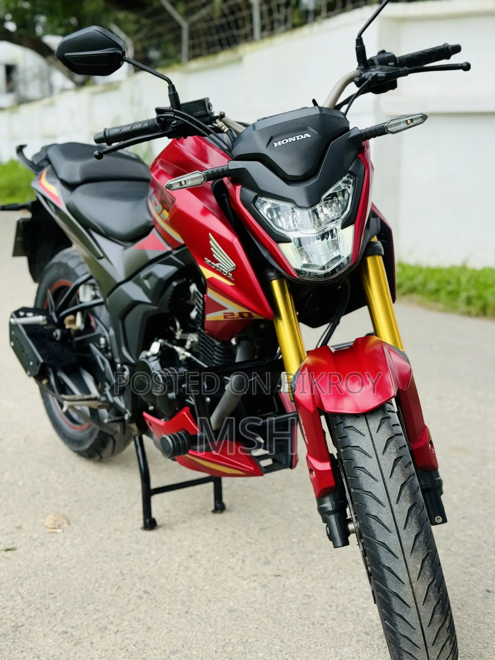 Honda Hornet 2.0 2025 Red