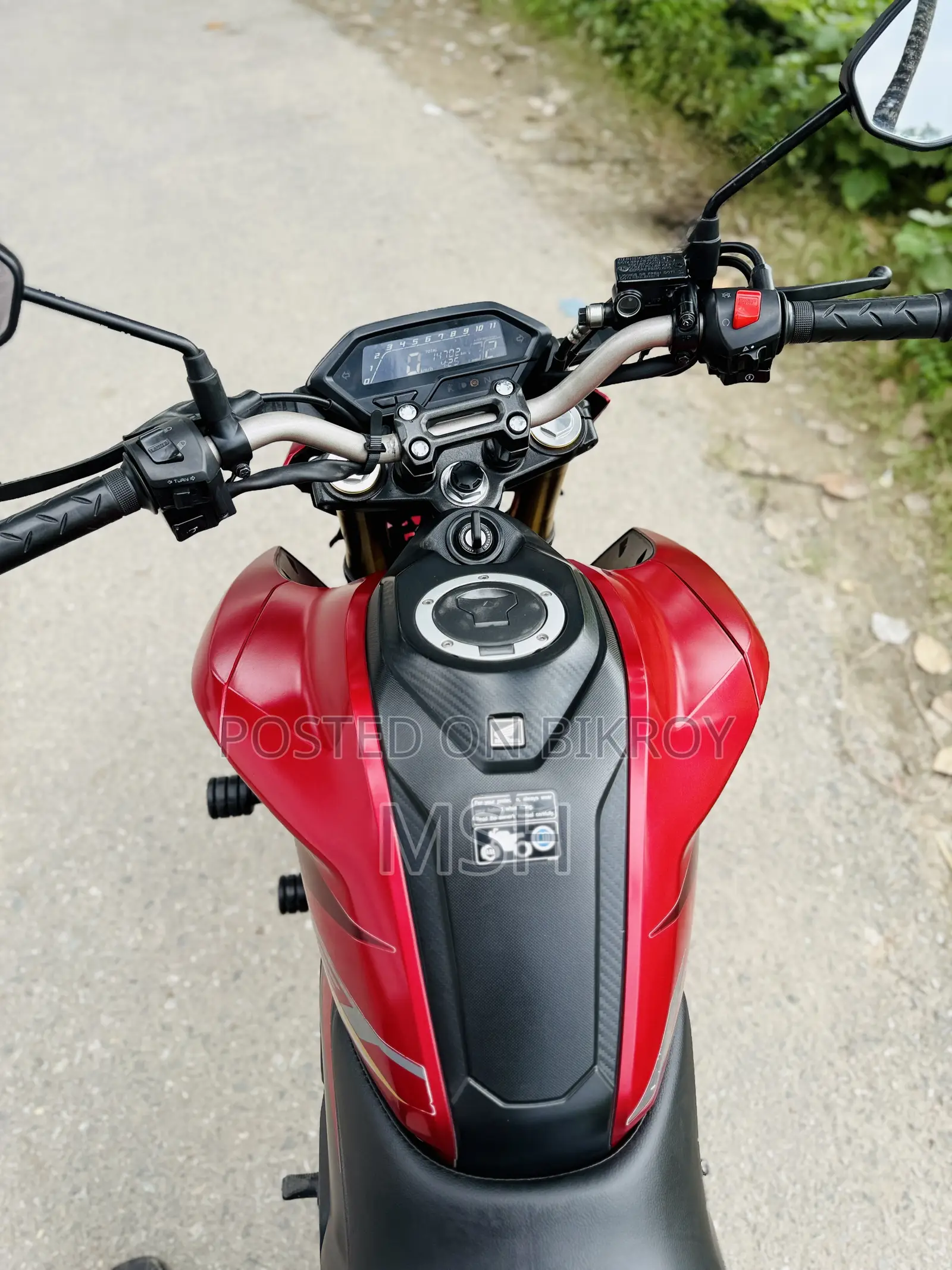 Honda Hornet 2.0 2025 Red