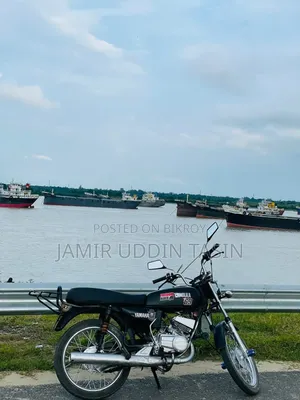 নিউ ইয়ামাহা ১৯৯৮ ব্ল্যাক