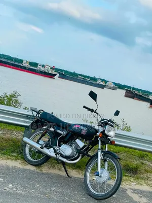 নিউ ইয়ামাহা ১৯৯৮ ব্ল্যাক