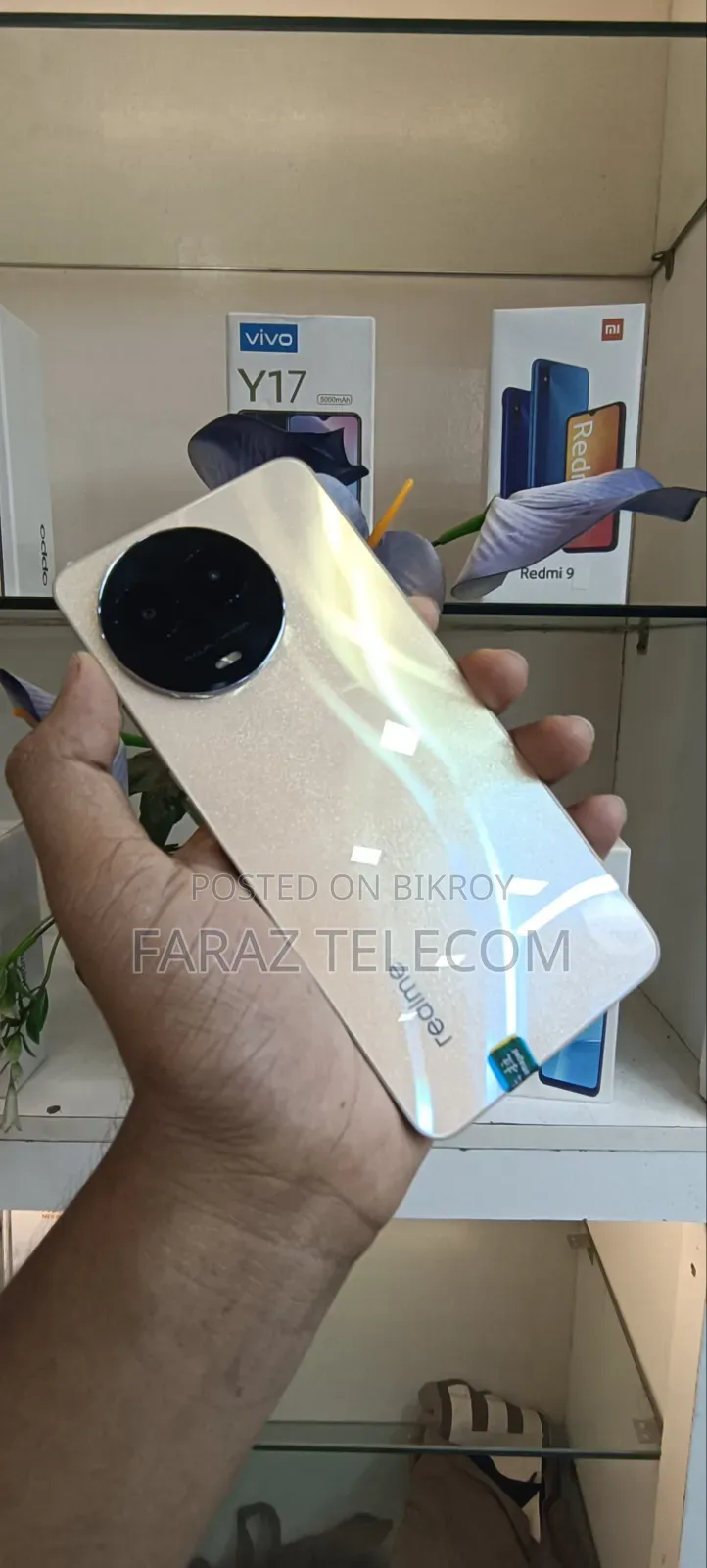 New Realme 256 GB