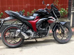 সুজুকি জিক্সার ২০১৭ কালো
