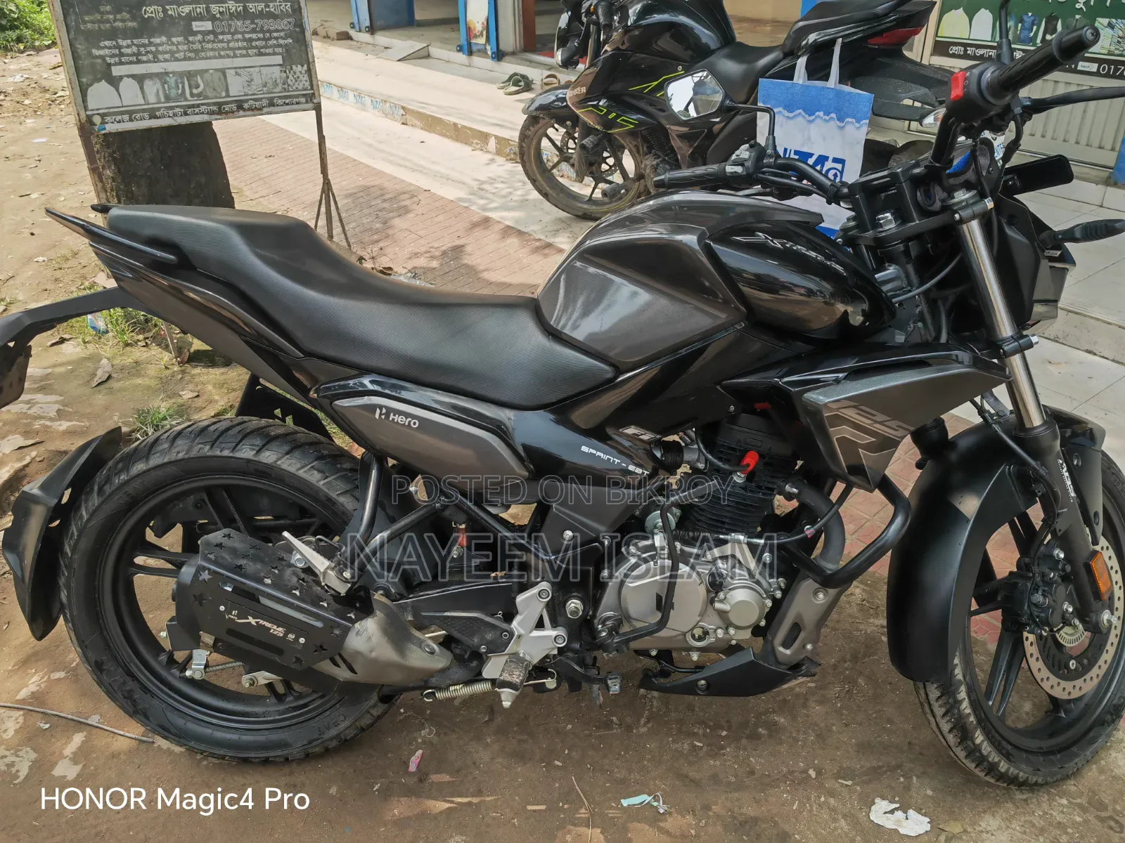 Hero Xtreme 125R 2025 Black