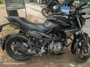 Hero Xtreme 125R 2025 Black