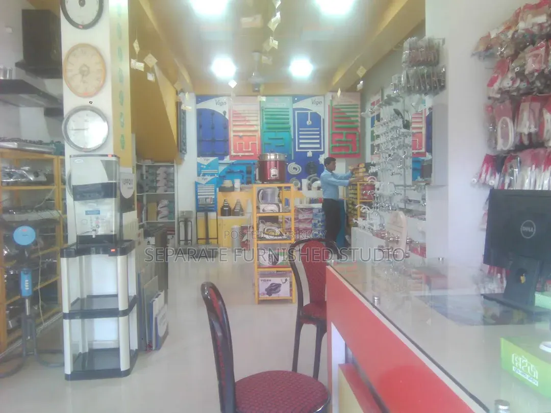 Instant shop available for rent