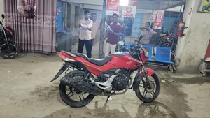 হোন্ডা ২০১৭ লাল