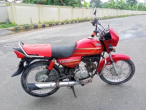 Hero Dawn 125 2012 Red