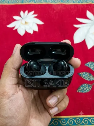খুব ভালো কন্ডিশনে OnePlus Earbuds সেল হবে।