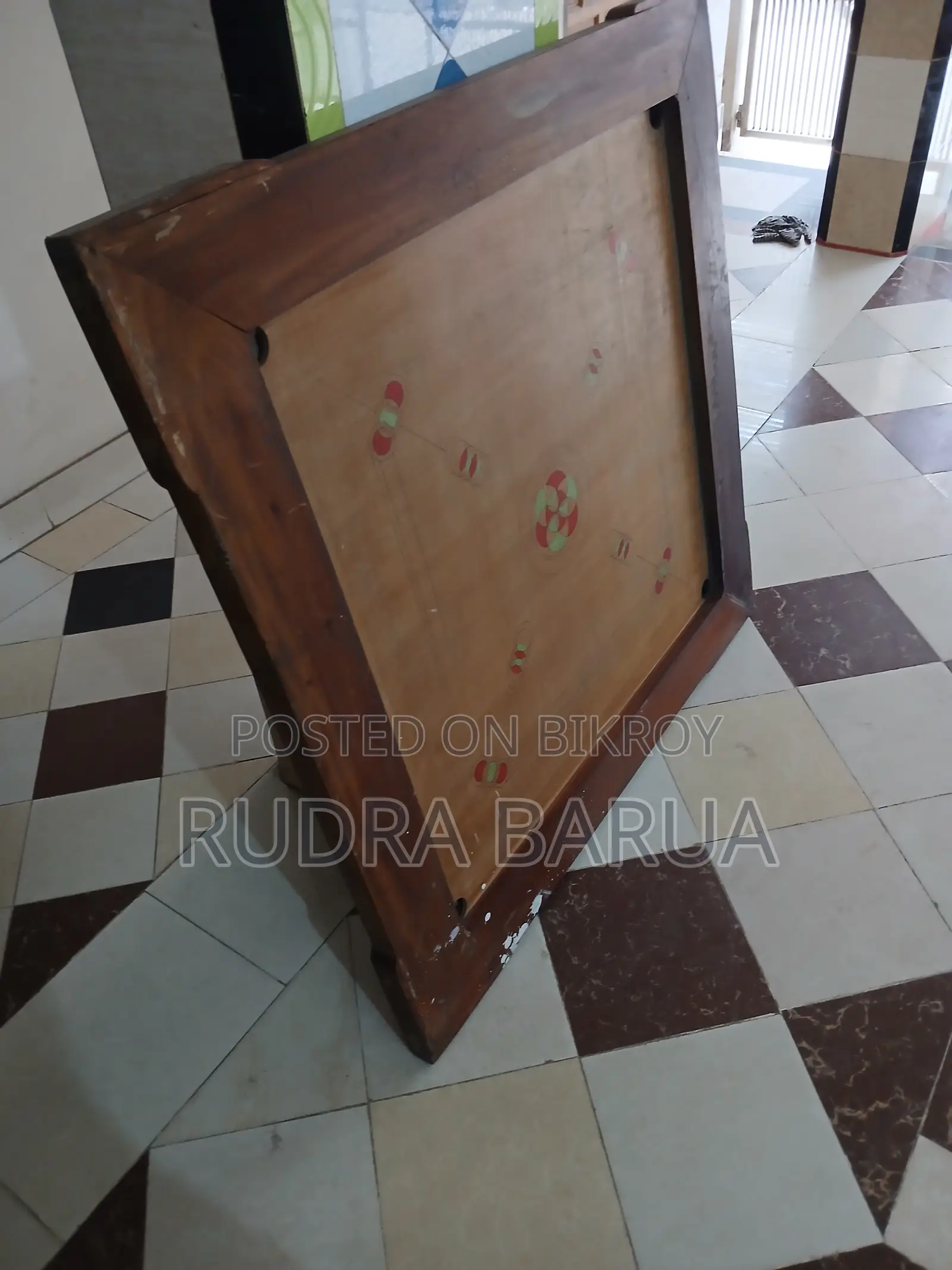ক্যারম বোর্ড