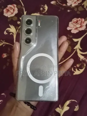 টেকনো ক্যামন ৪০ প্রো ৪জি ২৫৬ জিবি গোল্ড