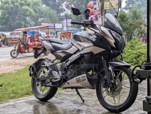 Bajaj 2017 Red