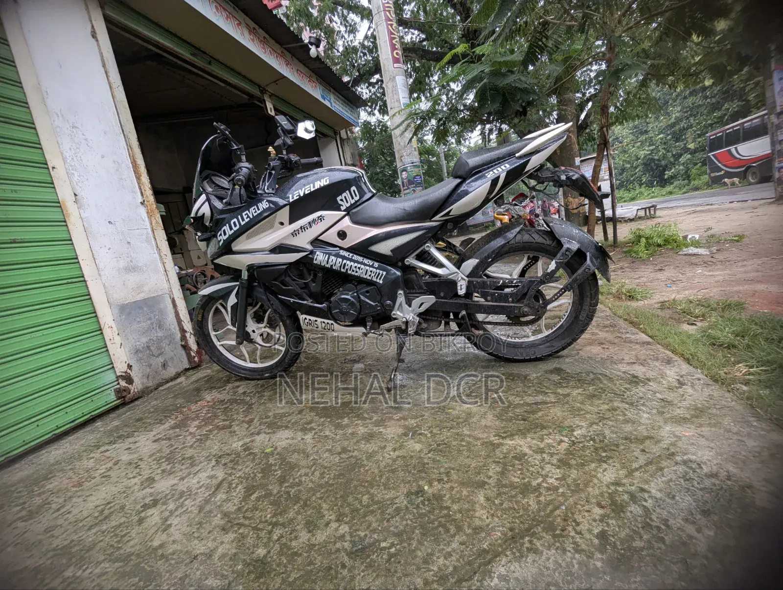 Bajaj 2017 Red