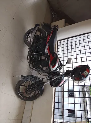 নতুন বাজাজ ডিসকভার ১১০ ২০২৩ কালো