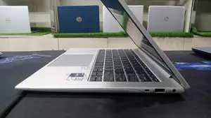 Laptop HP EliteBook 840 G9 16GB Intel Core I5 SSD 512GB