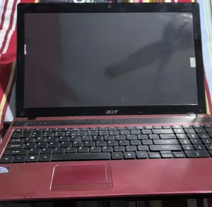 Laptop Acer Aspire 5740 4GB Intel Pentium HDD+SSD 128GB