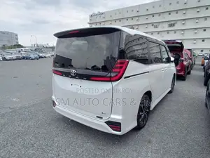 New Toyota Noah Hybrid S-Z 2WD 7-Seater 2026 Pearl