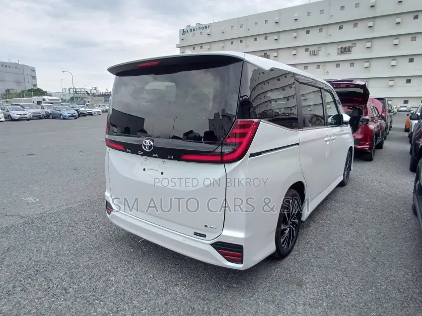 New Toyota Noah Hybrid S-Z 2WD 7-Seater 2026 Pearl