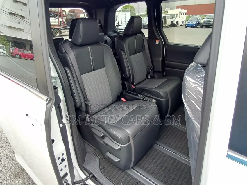 New Toyota Noah Hybrid S-Z 2WD 7-Seater 2026 Pearl