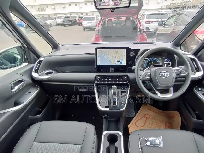 New Toyota Noah Hybrid S-Z 2WD 7-Seater 2026 Pearl