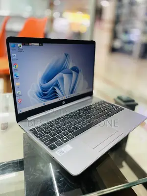 Laptop HP 240 G9 16GB AMD Ryzen 5 SSD 512GB