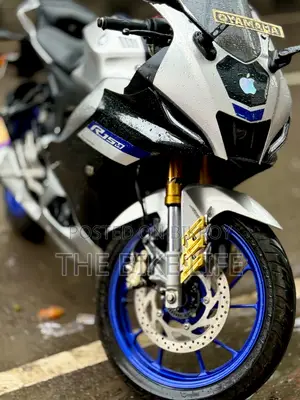 Yamaha R15M 2026 Silver