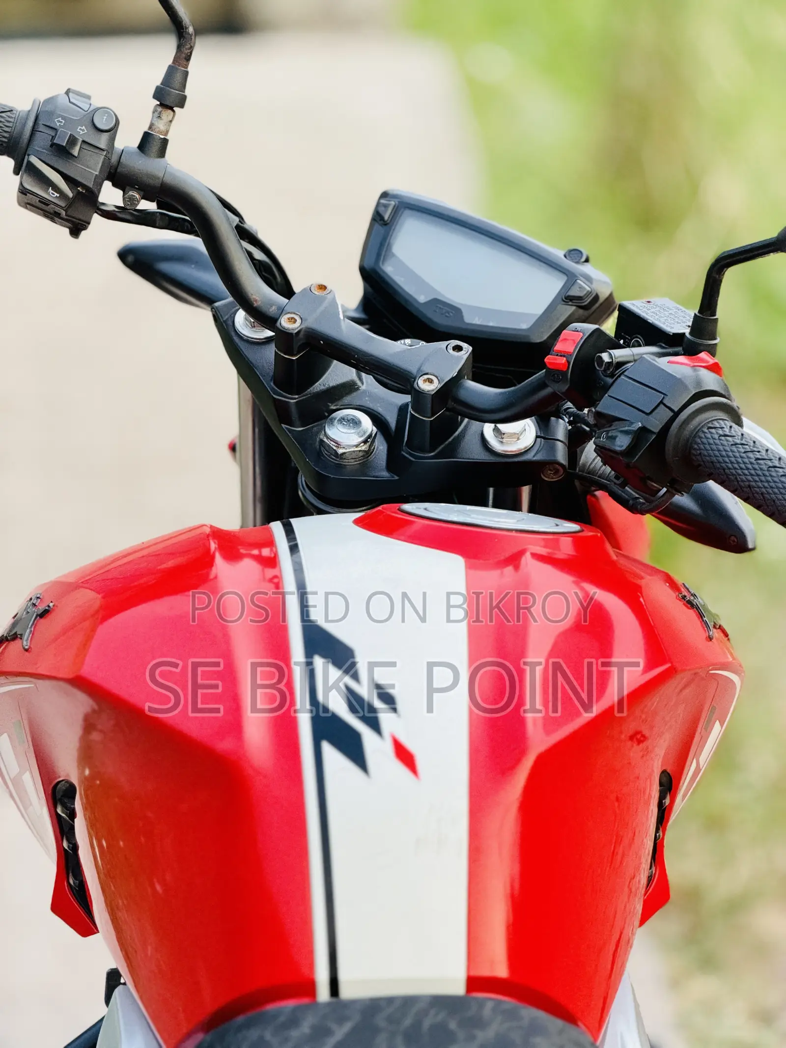 TVS Apache RTR 160 4V 2022 Red