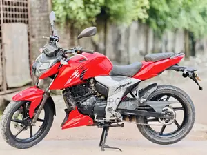 TVS Apache RTR 160 4V 2022 Red