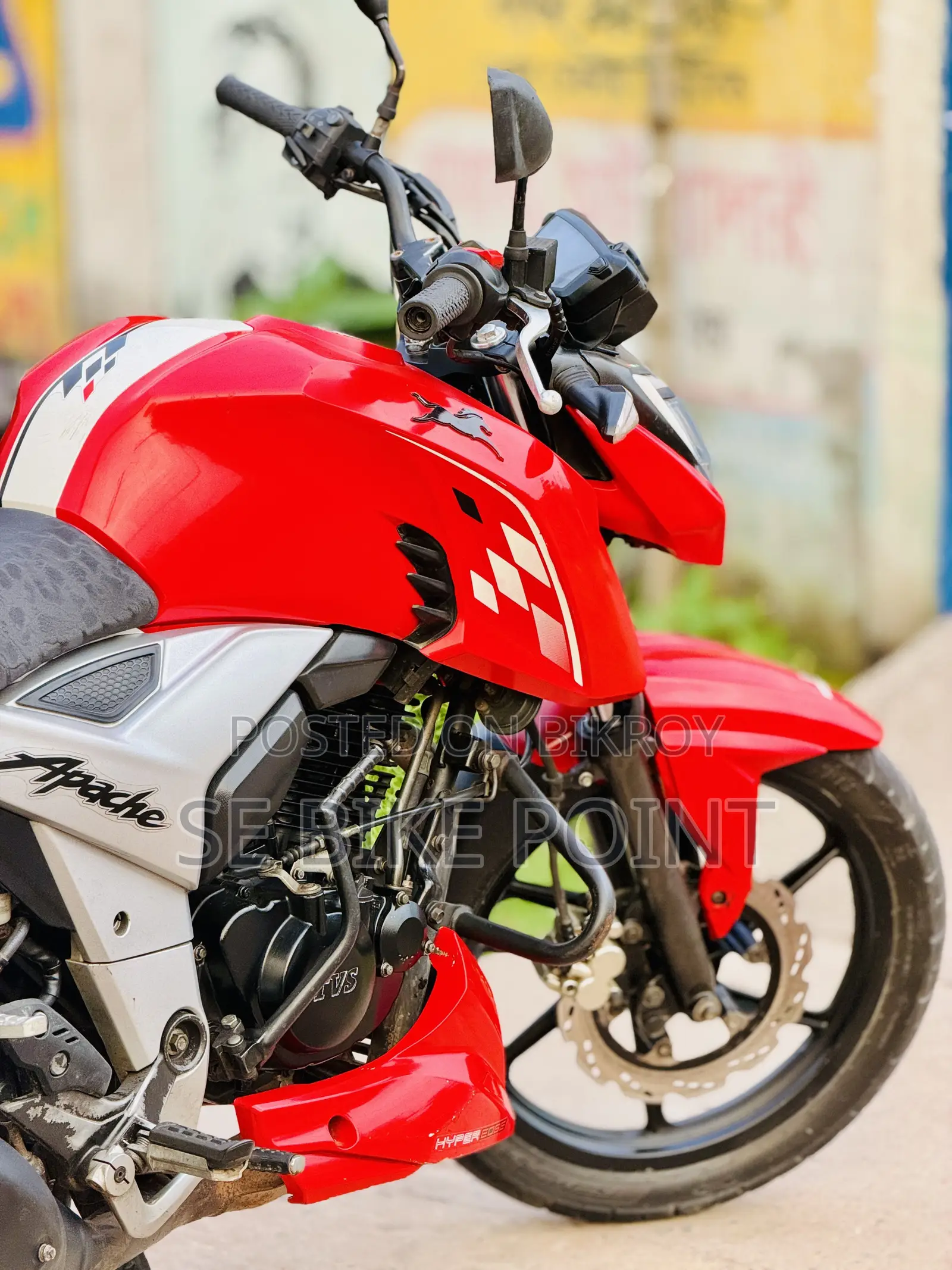 TVS Apache RTR 160 4V 2022 Red