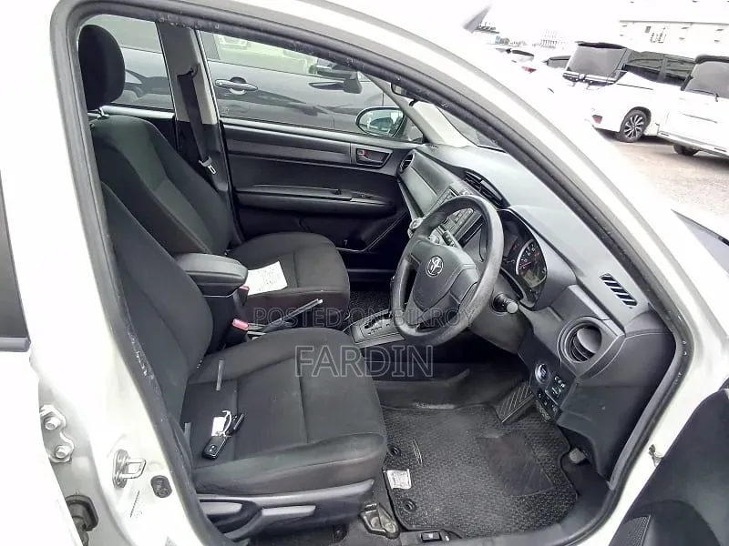 Toyota Axio 2021 White